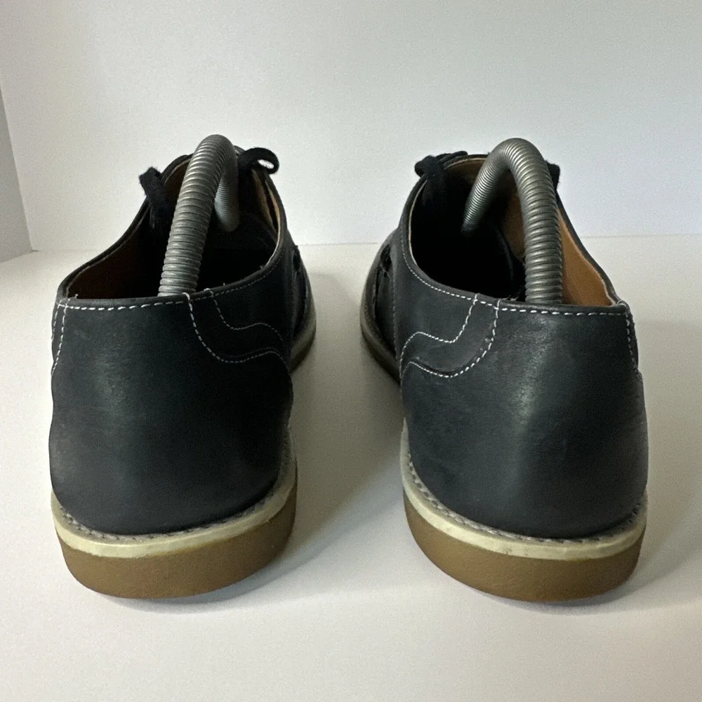 Clarks men size